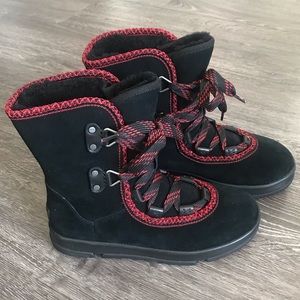 UGG CLASSIC WOMEN WEATHER HIKER HI WATERPROOF BOOT